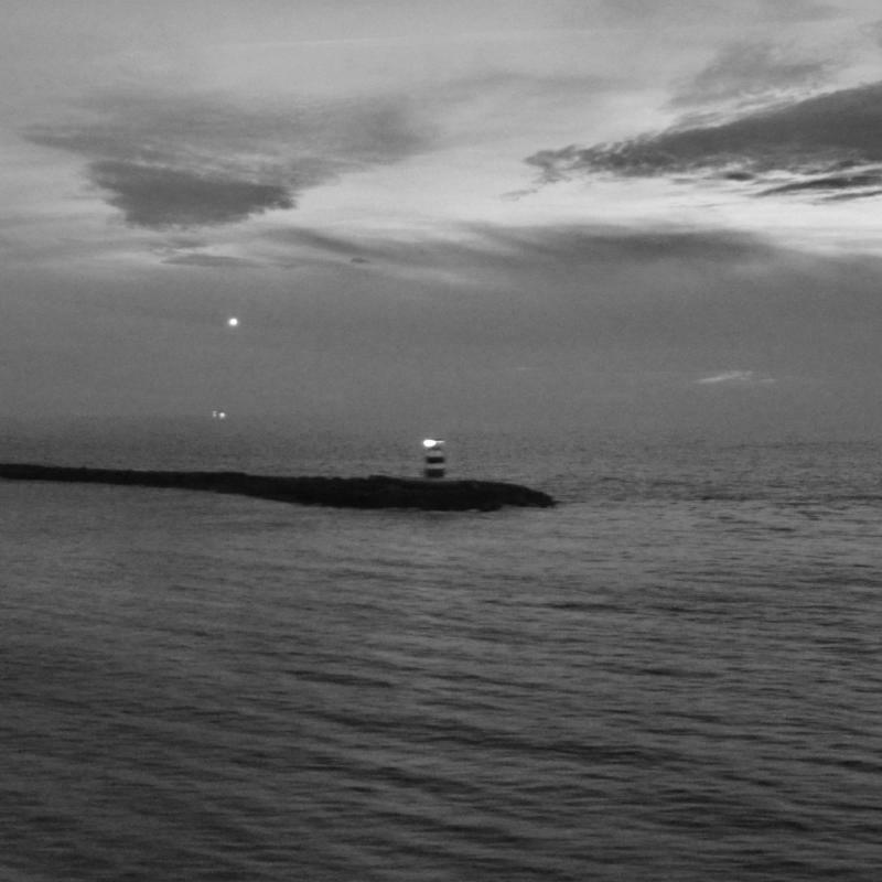Picture of Dakota Suite & Vampillia - The Sea Is Never Full