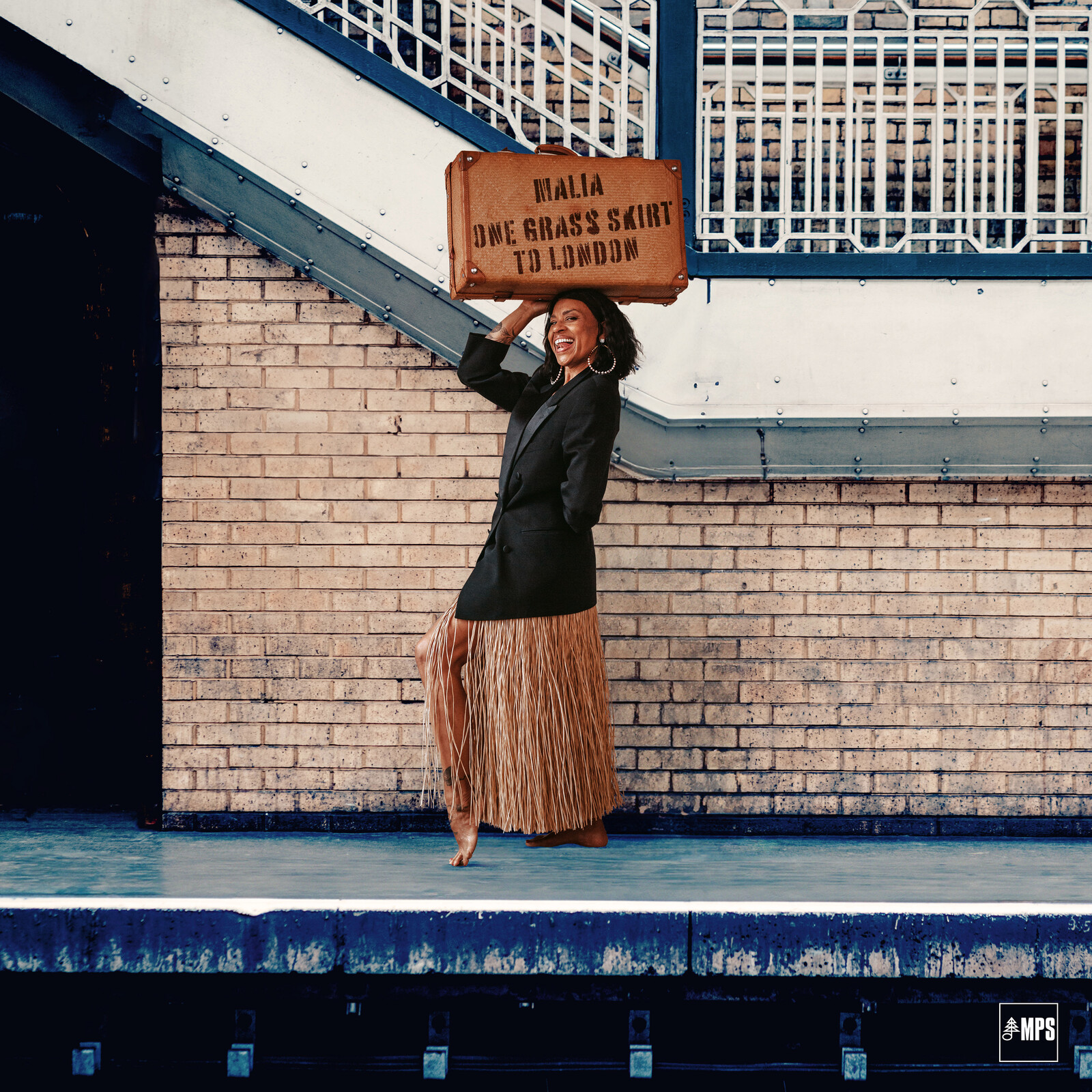 Picture of Malia - One Grass Skirt To London