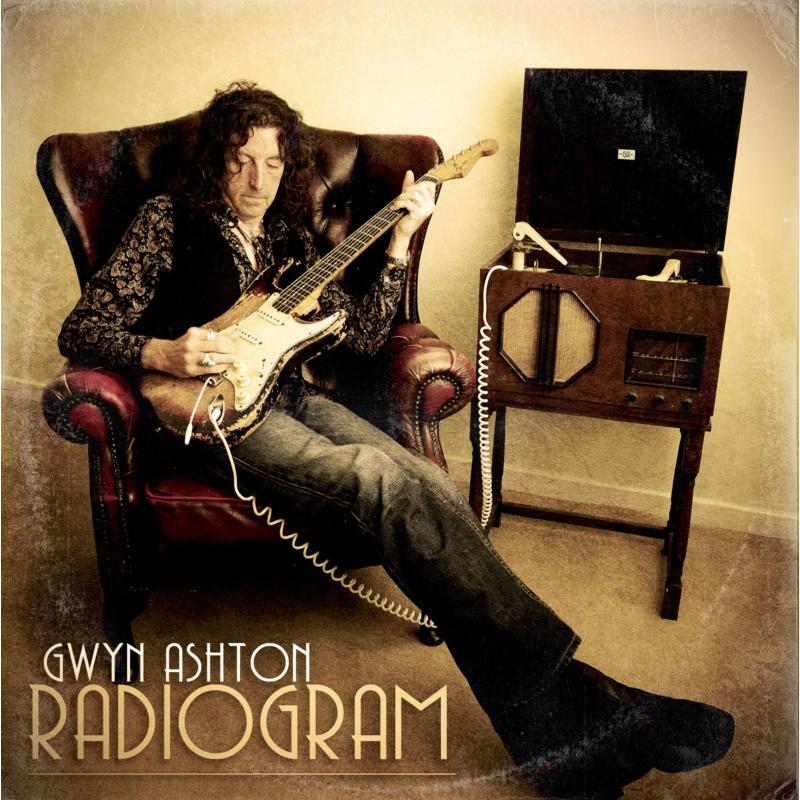 Picture of Gwyn Ashton - Radiogram
