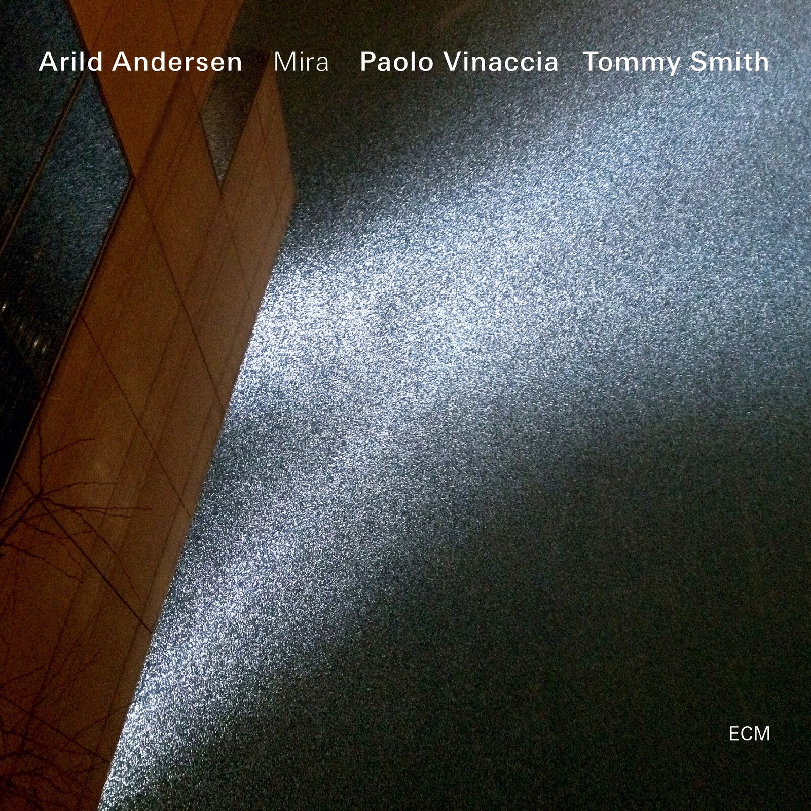 Picture of Arild Andersen, Paolo Vinaccia & Tommy Smith - Mira